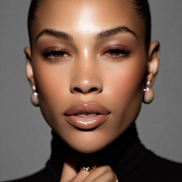 bouche femme métisse lip gloss marron clair 40 Muto vertuous beauty