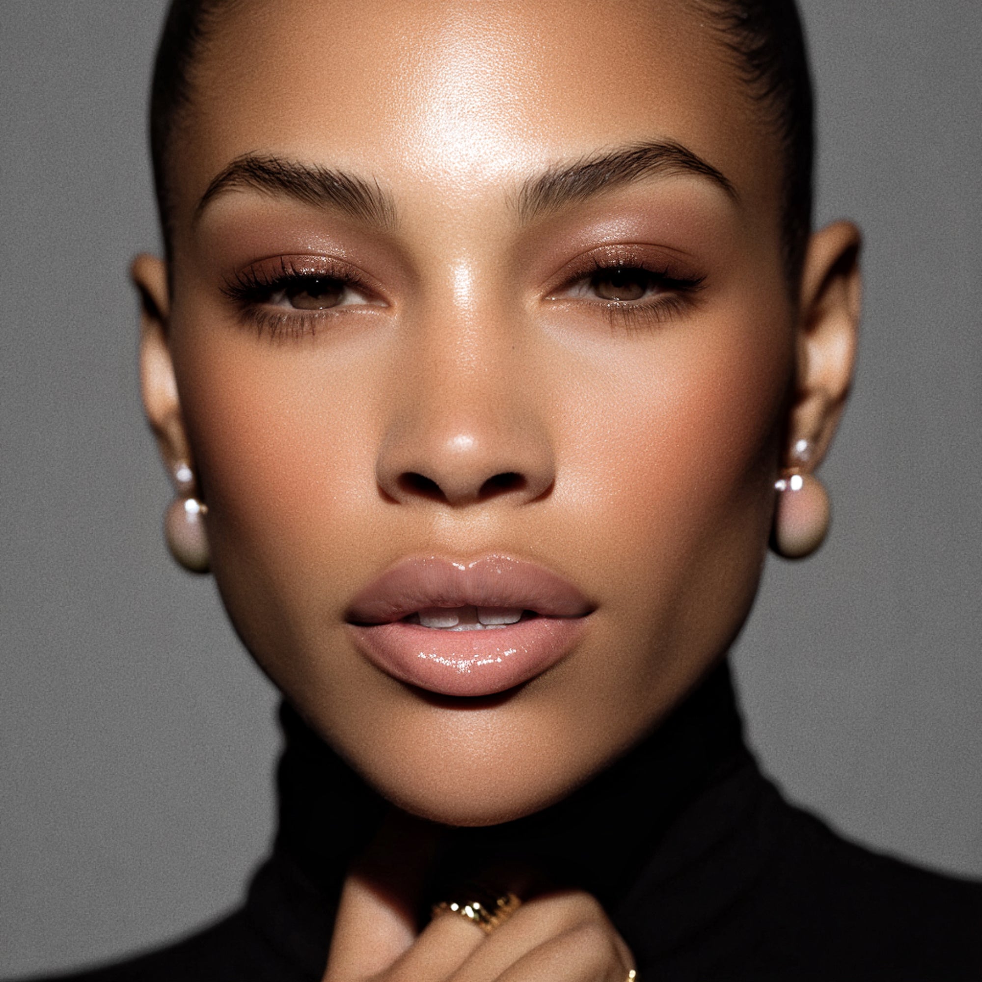 bouche femme métisse lip gloss 20 Obiri vertuous beauty