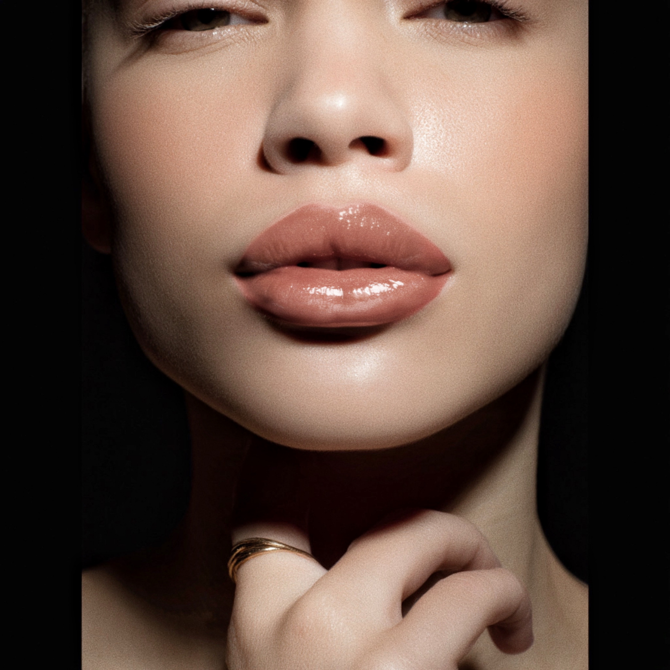 bouche femme albinos lip gloss marron clair 40 Muto vertuous beauty